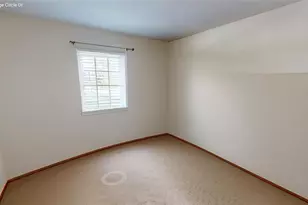 10358 Tiffany Village Cir Dr, Saint Louis, MO 63123 - Photo 16