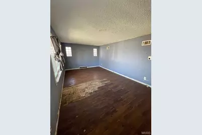 8870 Saint Cyr Drive, Jennings, MO 63136 - Photo 10