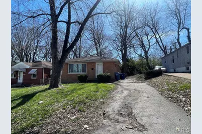 8870 Saint Cyr Drive, Jennings, MO 63136 - Photo 2