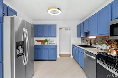 7305 Berkridge Drive, Hazelwood, MO 63042 - Photo 12