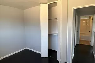 10224 Viscount Dr, Saint Louis, MO 63136 - Photo 12