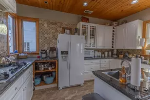 3210 Georgia St, Louisiana, MO 63353 - Photo 6