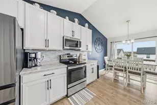 143 Prairie Wind Dr, Wentzville, MO 63385 - Photo 4