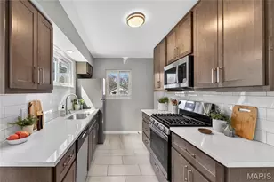 2121 Esther Ave, Saint Louis, MO 63139 - Photo 10