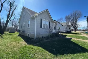 304 W Moore Ave, Robertsville, MO 65066 - Photo 2