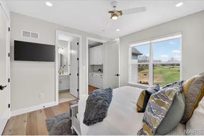 1228 Gooseberry Lane, Chesterfield, MO 63005 - Photo 32