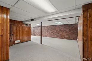 211 Southampton Dr, Saint Louis, MO 63125 - Photo 32