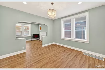 6049 Wanda Avenue, Saint Louis, MO 63116 - Photo 8