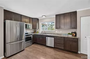 2221 Bentley Manor Dr, Fenton, MO 63026 - Photo 4