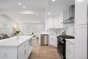 500 Beaucaire Dr, Warson Woods, MO 63122 - Photo 10