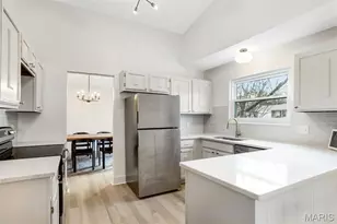 2915 Emerald Bend Ct, Saint Louis, MO 63129 - Photo 8