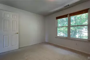 1005 Sugar Creek Ct, Saint Peters, MO 63376 - Photo 16