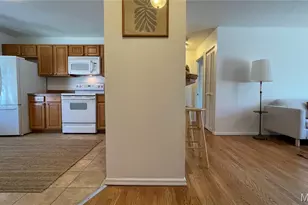 1005 Sugar Creek Ct, Saint Peters, MO 63376 - Photo 2