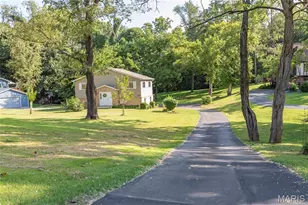 1209 Woodcrest Ln, Hazelwood, MO 63042 - Photo 28