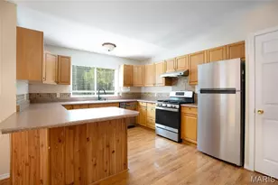 1209 Woodcrest Ln, Hazelwood, MO 63042 - Photo 8