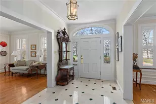 418 Yorkshire Pl, Webster Groves, MO 63119 - Photo 2