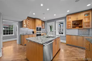 22 Princeton Ave, University City, MO 63130 - Photo 8