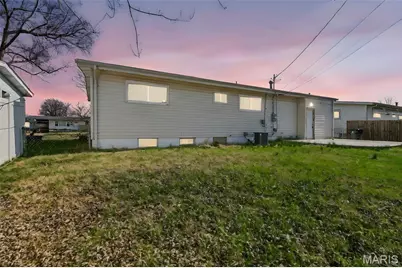 460 Wren Drive, Florissant, MO 63031 - Photo 4