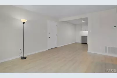 7507 Triwoods Drive #H, Shrewsbury, MO 63119 - Photo 8