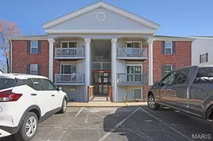 7507 Triwoods Dr, Shrewsbury, MO 63119 - Photo 1