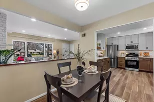 642 Laven Del Ln, Kirkwood, MO 63122 - Photo 10