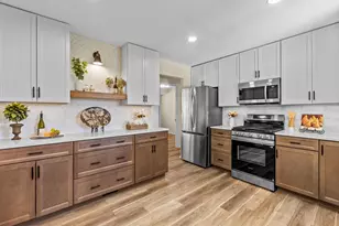 642 Laven Del Ln, Kirkwood, MO 63122 - Photo 6