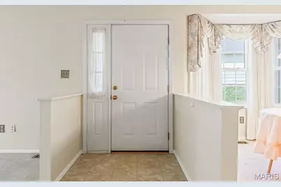 3126 Autumn Trace Drive, Maryland Heights, MO 63043 - Photo 4