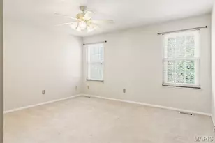 3126 Autumn Trace Dr, Maryland Heights, MO 63043 - Photo 14