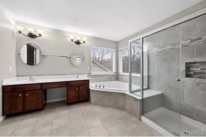 105 Kendl Court, Florissant, MO 63031 - Photo 40