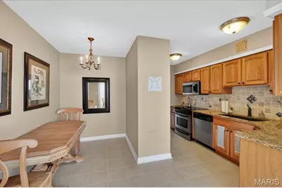 900 S Hanley Road #6C, Clayton, MO 63105 - Photo 6