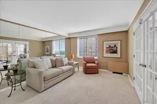 900 S Hanley Rd, Clayton, MO 63105 - Photo 12