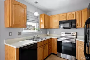 1034 Big Bend Crossing Dr, Manchester, MO 63088 - Photo 10