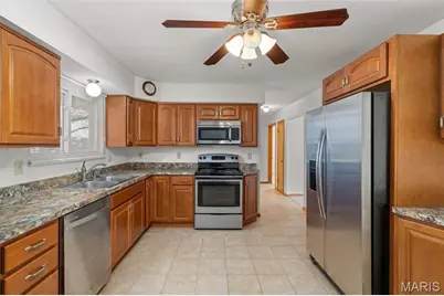 10556 Crecelius Drive, Saint Louis, MO 63123 - Photo 16