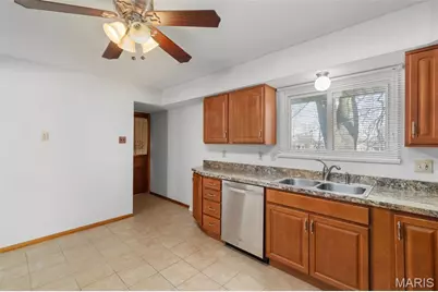 10556 Crecelius Drive, Saint Louis, MO 63123 - Photo 14