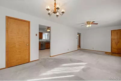 10556 Crecelius Drive, Saint Louis, MO 63123 - Photo 10