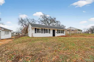 7809 Ellington Dr, Saint Louis, MO 63121 - Photo 4