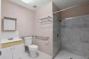 7809 Ellington Dr, Saint Louis, MO 63121 - Photo 28