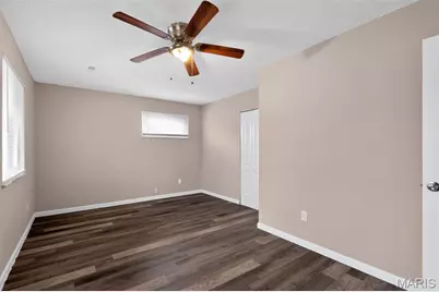 7809 Ellington Drive, Saint Louis, MO 63121 - Photo 12