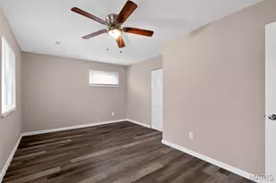 7809 Ellington Dr, Saint Louis, MO 63121 - Photo 12