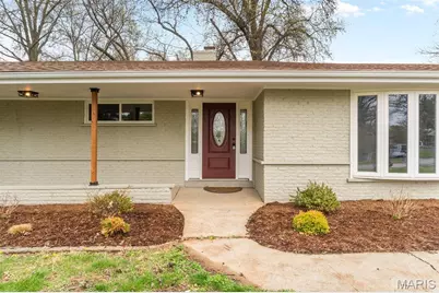 26 Castle Drive, Florissant, MO 63034 - Photo 2