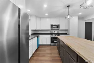 26 Castle Dr, Florissant, MO 63034 - Photo 12