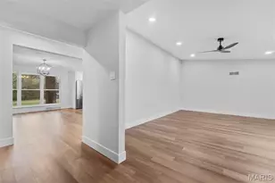 26 Castle Dr, Florissant, MO 63034 - Photo 6