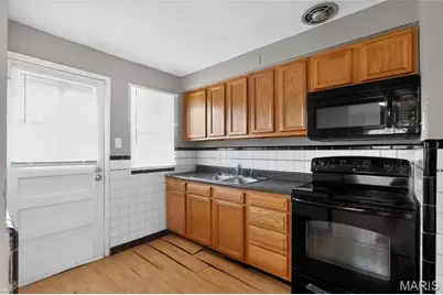 1128 Grenshaw Drive, Saint Louis, MO 63137 - Photo 12