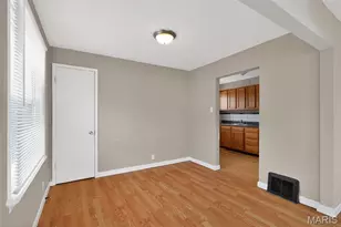 1128 Grenshaw Dr, Saint Louis, MO 63137 - Photo 10