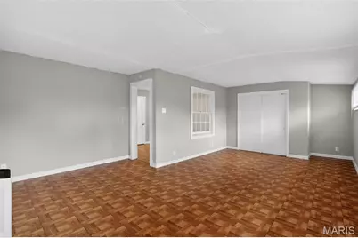 1128 Grenshaw Drive, Saint Louis, MO 63137 - Photo 22