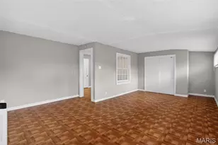 1128 Grenshaw Dr, Saint Louis, MO 63137 - Photo 22