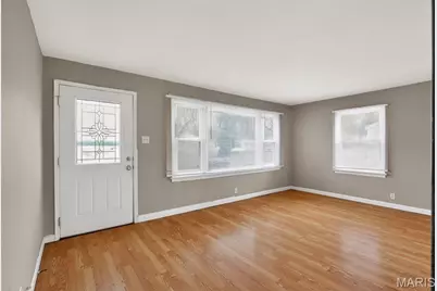 1128 Grenshaw Drive, Saint Louis, MO 63137 - Photo 6