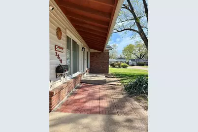 2210 Spoonwood Lane, Saint Louis, MO 63033 - Photo 2