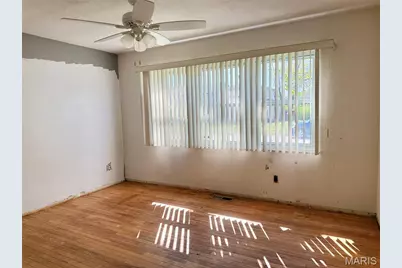 2210 Spoonwood Lane, Saint Louis, MO 63033 - Photo 16