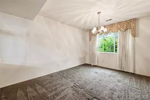 1089 Pinrun Dr, Ballwin, MO 63011 - Photo 12